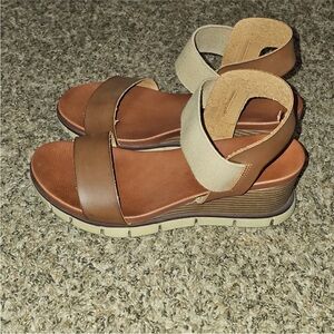 MIA Wedge Sandals Sz 10 Great Condition